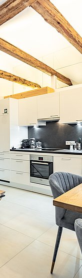 Wohnbereich mit Küche & Esstisch - Suite 7 © Wolfgang C. Retter Wohnbereich mit Küche & Esstisch - Suite 7 © Wolfgang C. Retter